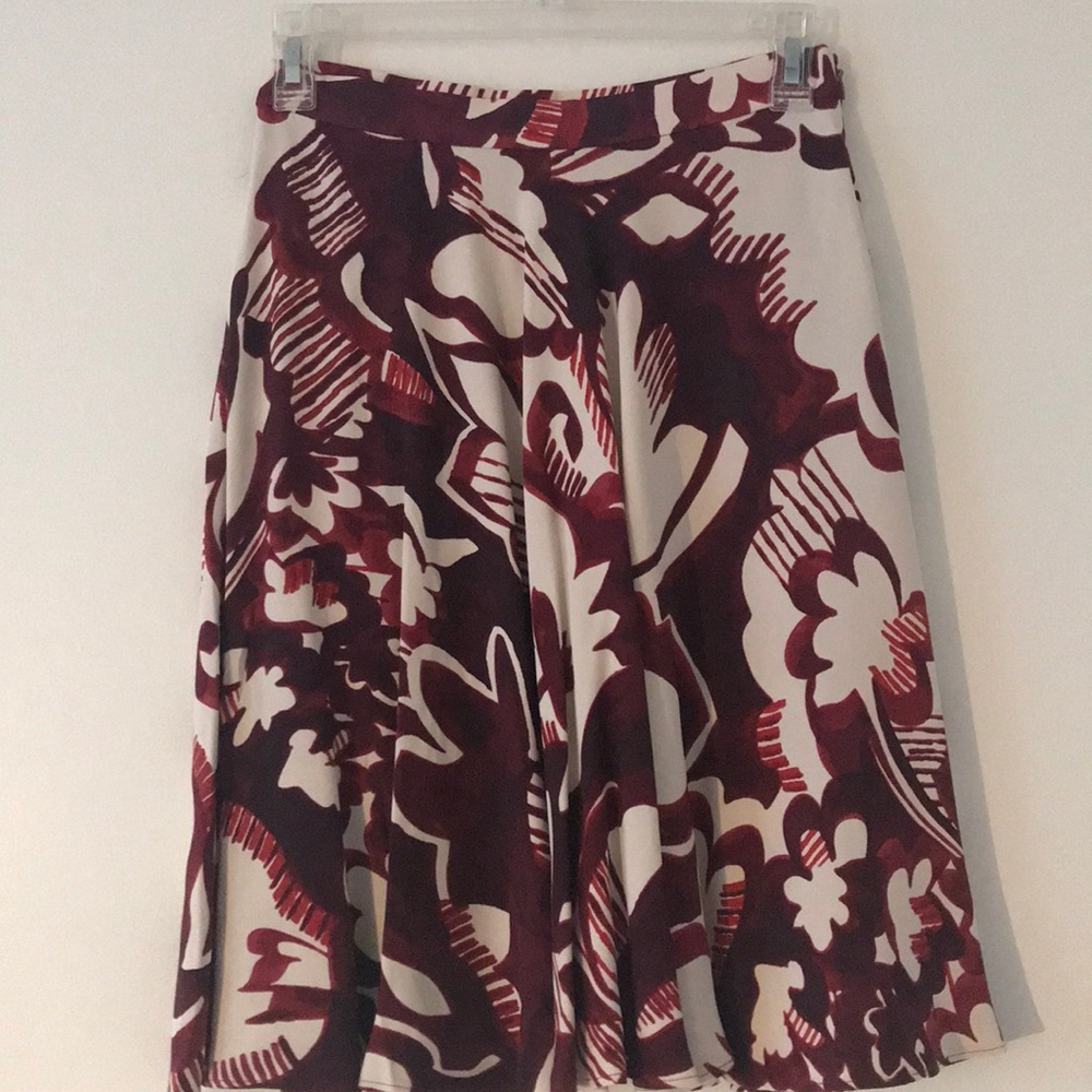 NWT Gorgeous patterned A-line skirt by Ann Taylor